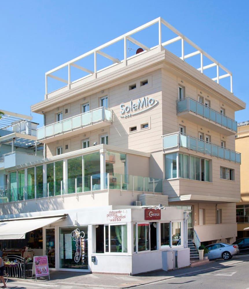 索尔米奥酒店 Marebello 外观 照片